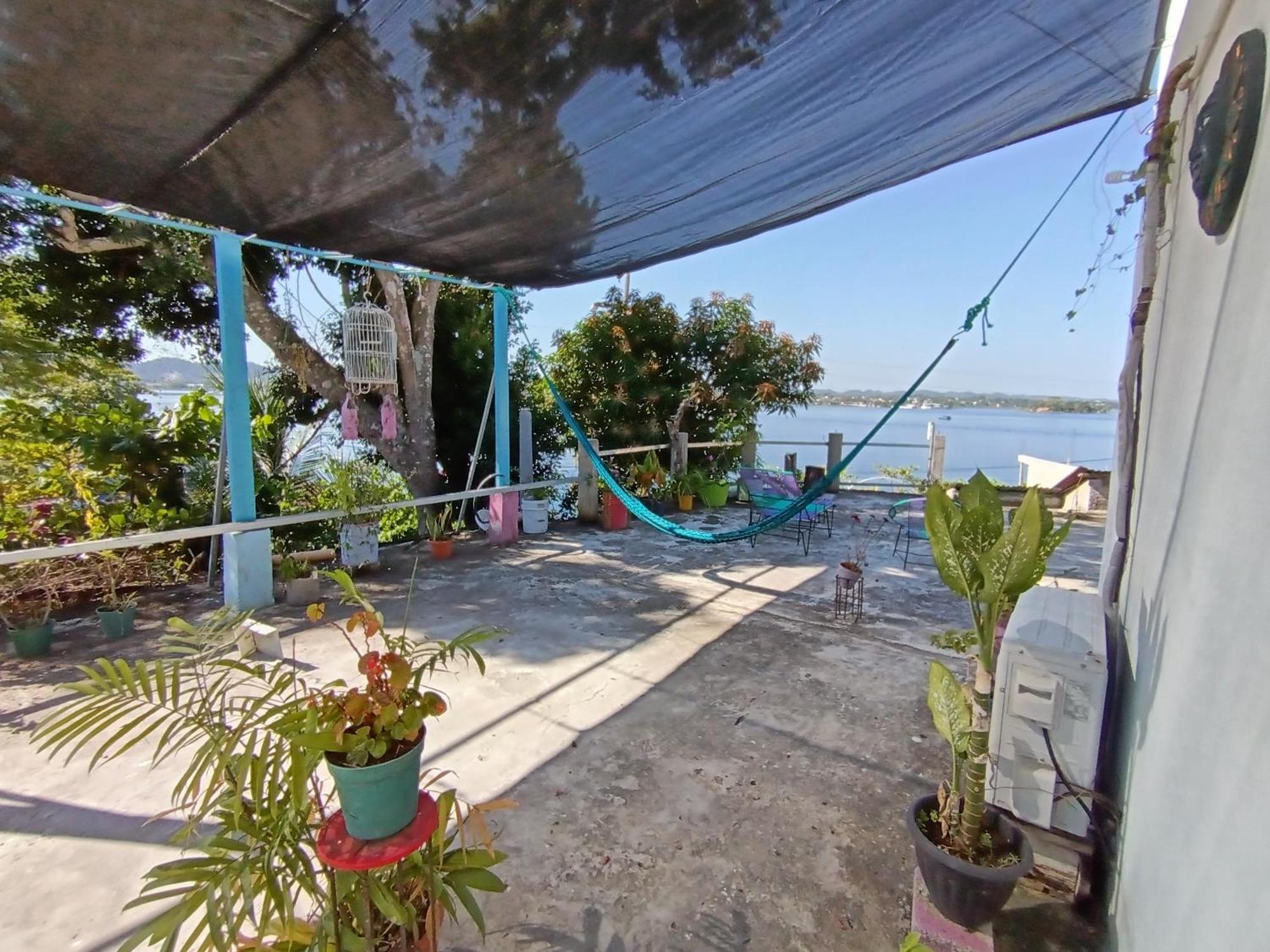 Casa Zoila Hospedaje Frente Al Lago Lakefront Lodging Apartment Flores Luaran gambar